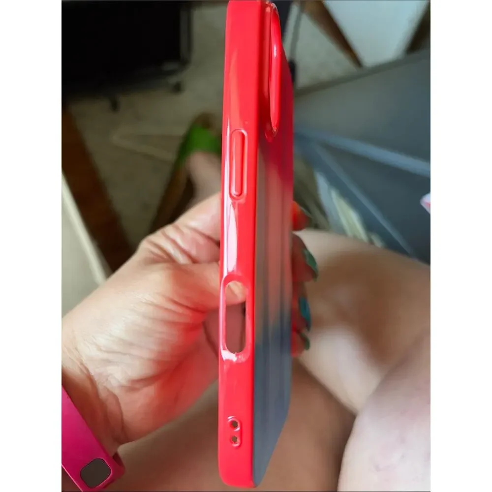 Tri-Color Red White Blue Gradient Phone Case - Sleek Protective Cover